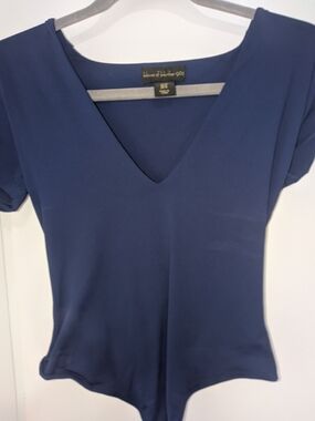 House of Harlow 1960 Deep Navy V-Neck Short Sleeve Bodysuit
